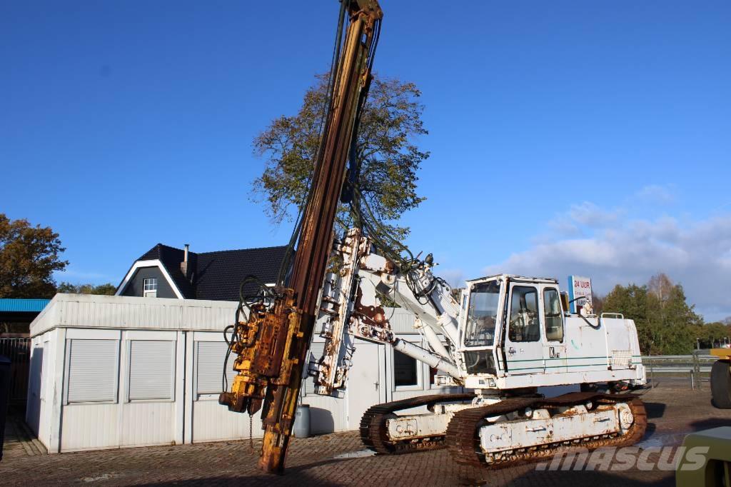 Liebherr R 942 Pålningsriggar