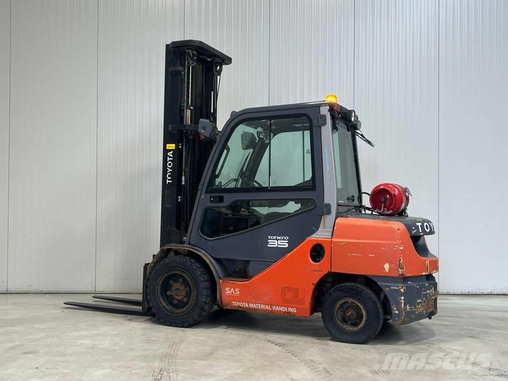 Toyota 02-8FGJF35 Gasolmotviktstruckar