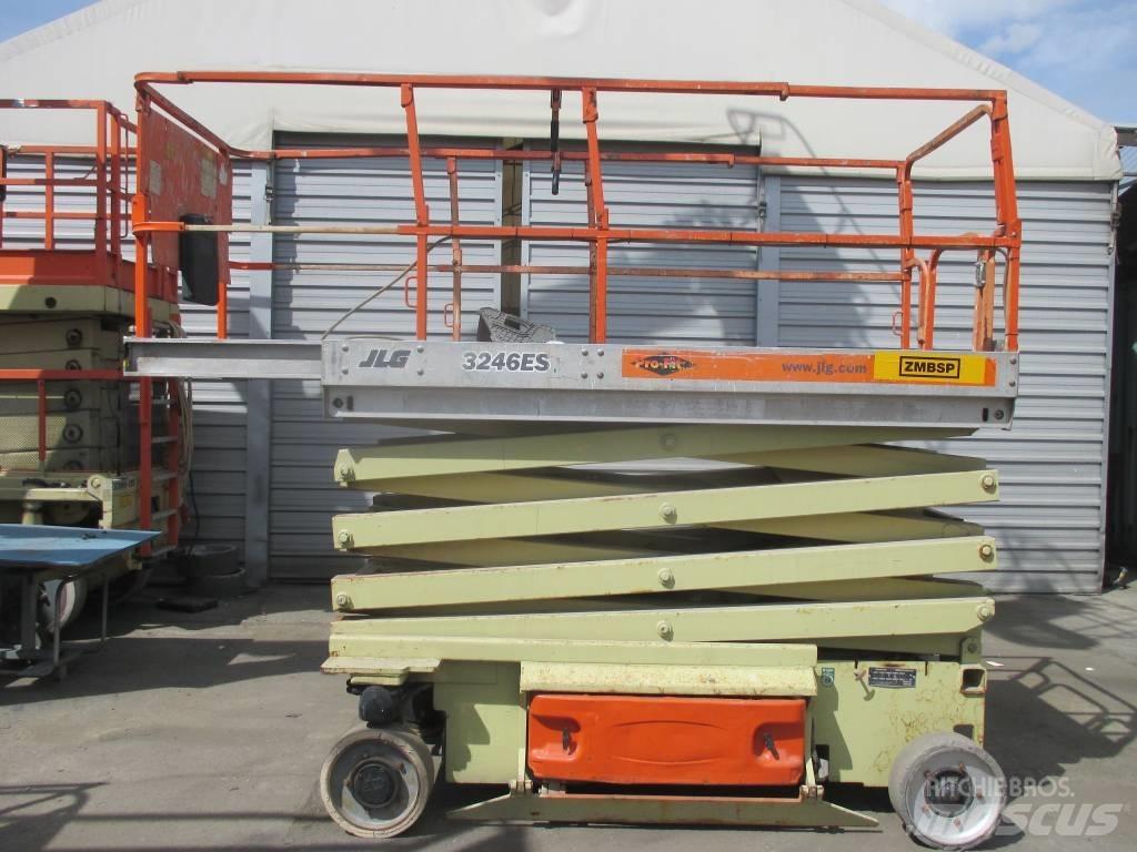 JLG 3246 ES Saxliftar