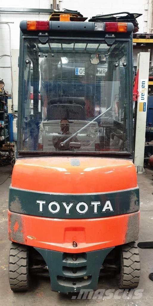 Toyota 7 FBMF 25 Elmotviktstruckar