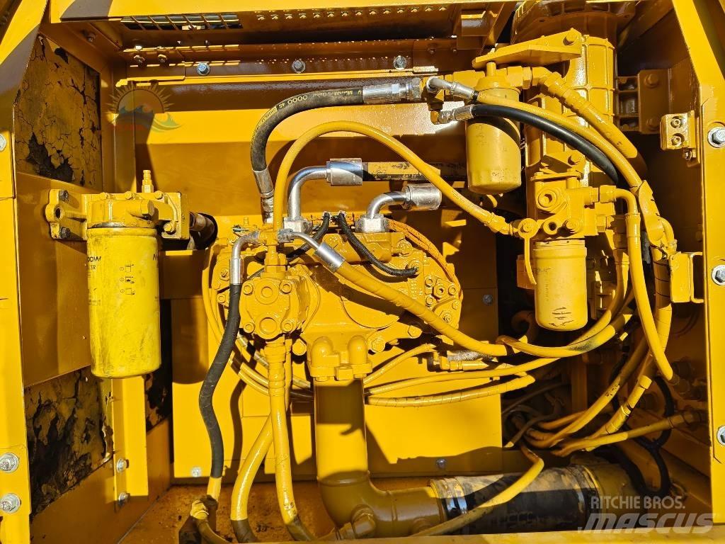 CAT 325 C Bandgrävare