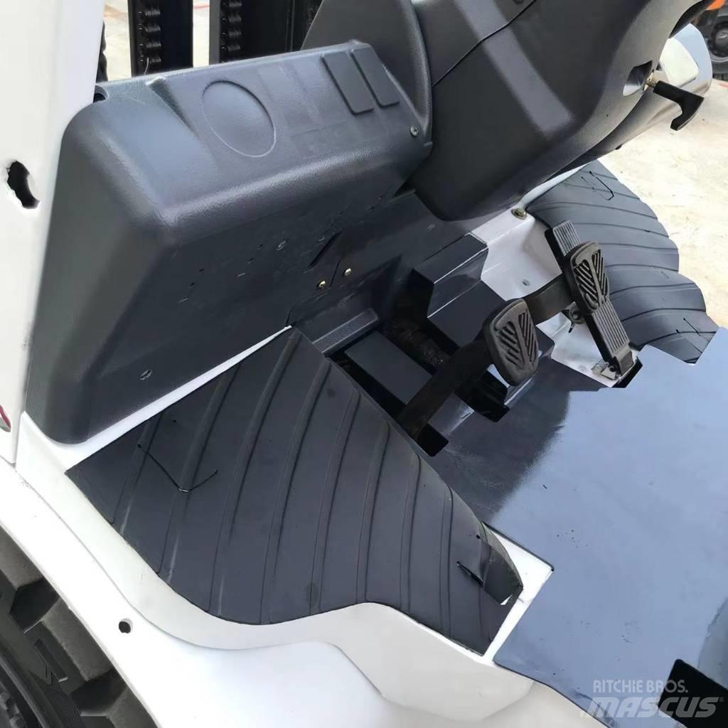 TCM 25 Dieselmotviktstruckar