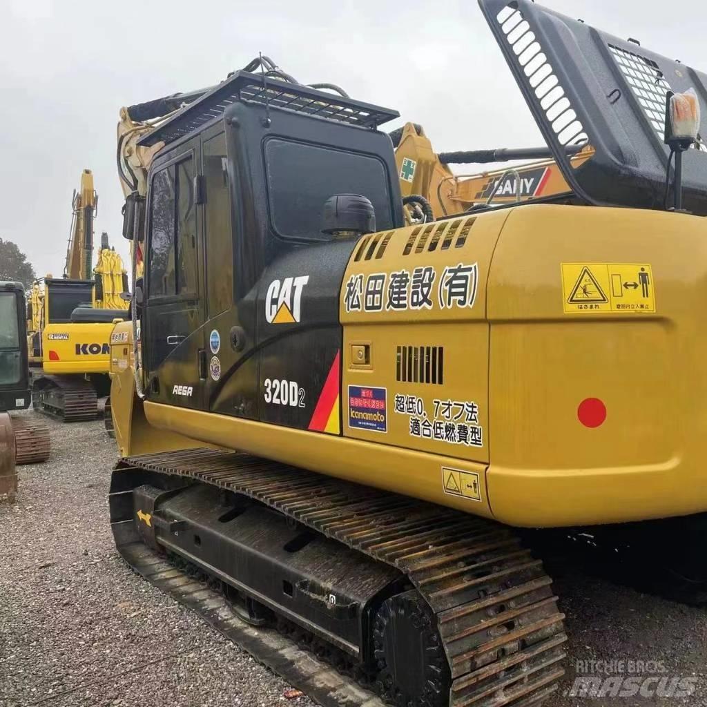 CAT 320 D2 Bandgrävare
