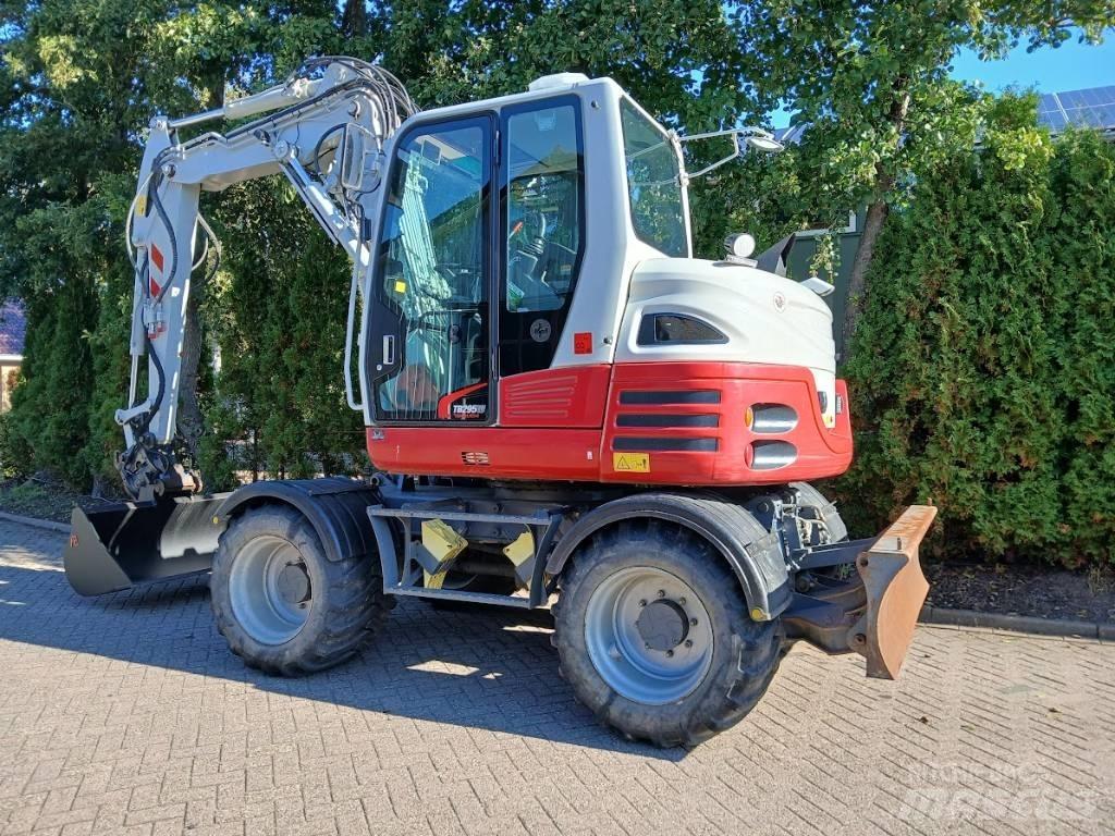 Takeuchi TB 295 W Hjulgrävare