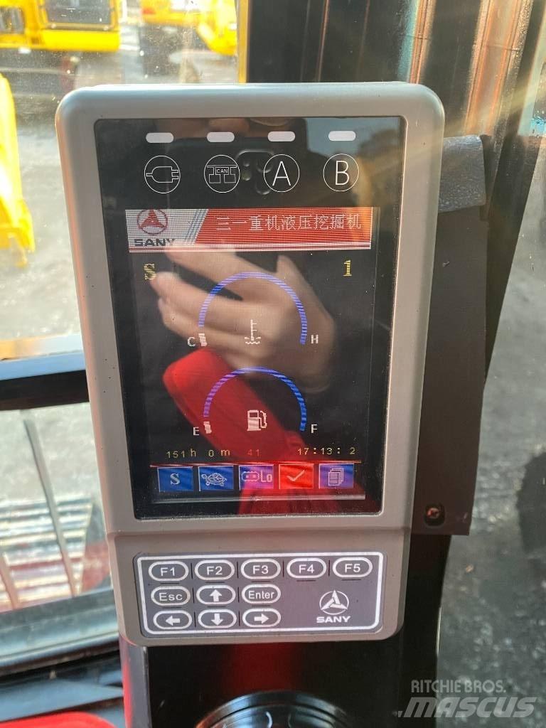 Sany 215C Bandgrävare