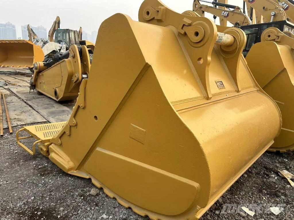 CAT 2020 CAT 390F Hjulgrävare