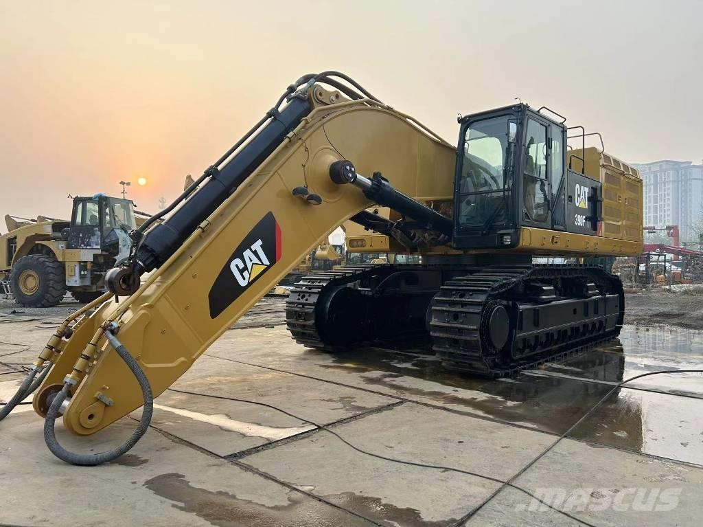 CAT 2020 CAT 390F Hjulgrävare