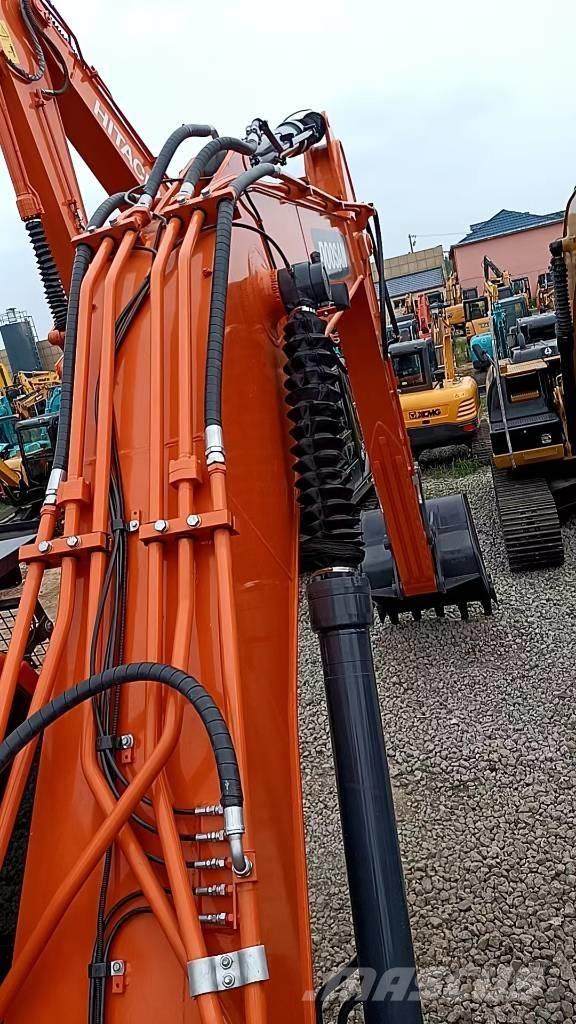 Doosan DX 225 LC Bandgrävare