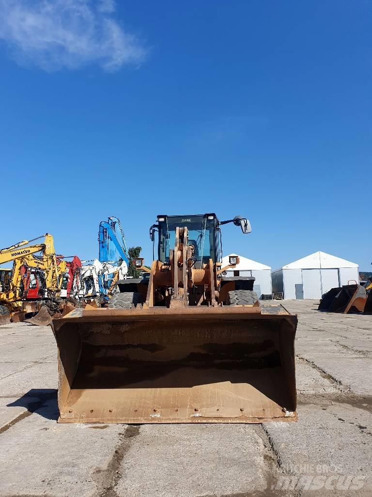 CASE 821 E Hjullastare
