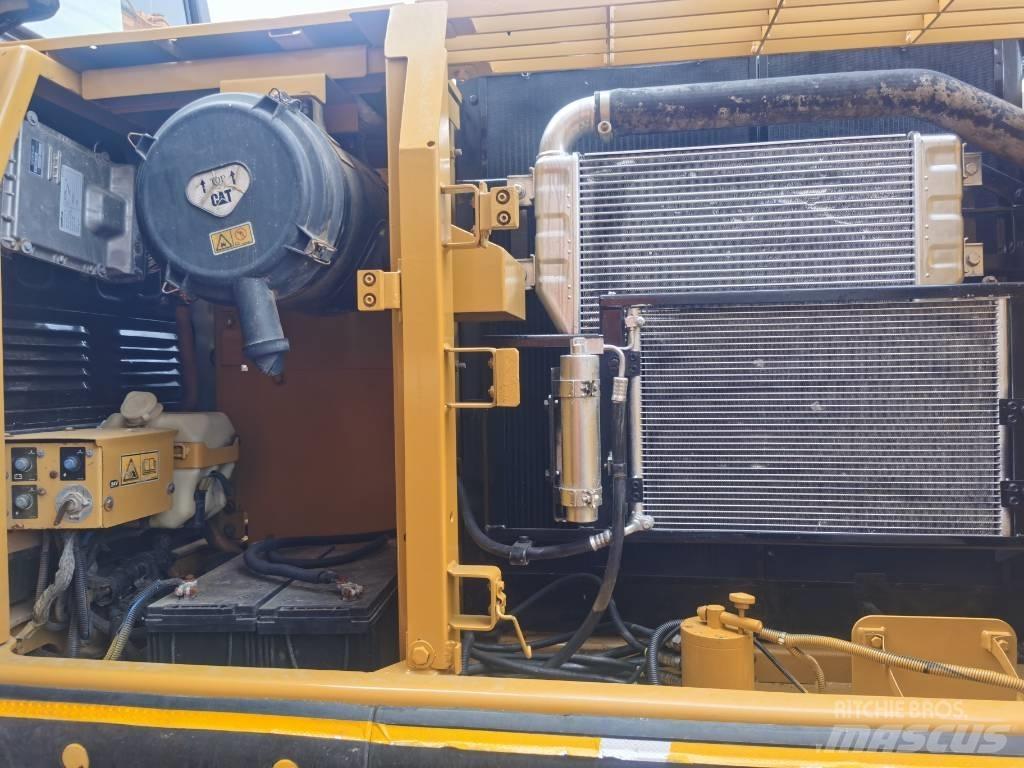 CAT 320 D Bandgrävare