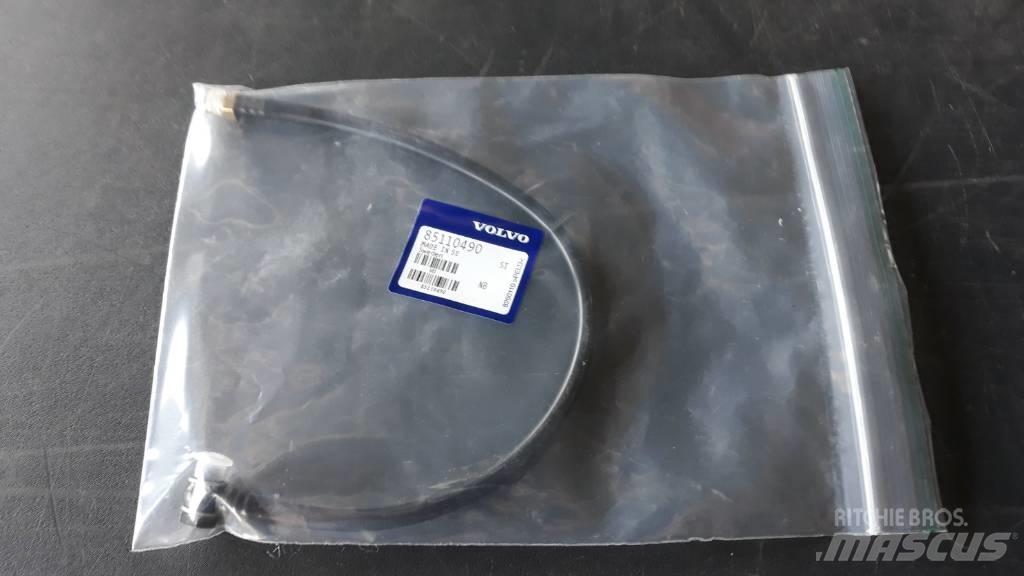 Volvo HOSE 85110490 Hytter och interiör