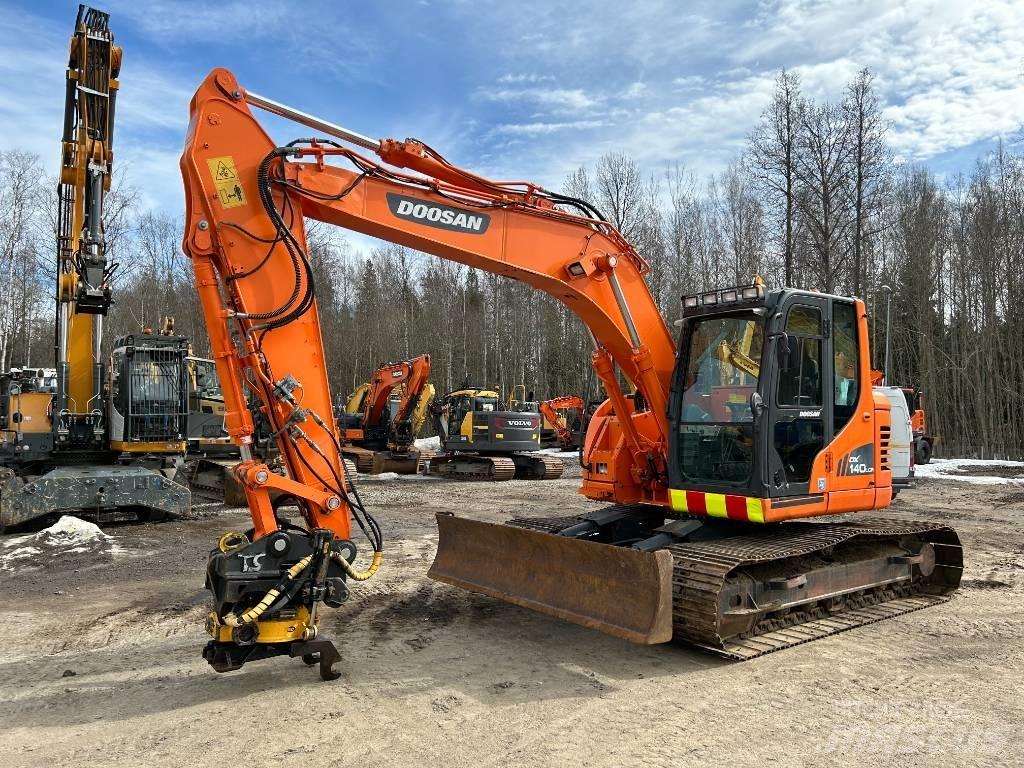 Doosan DX 140 LCR-3 Bandgrävare