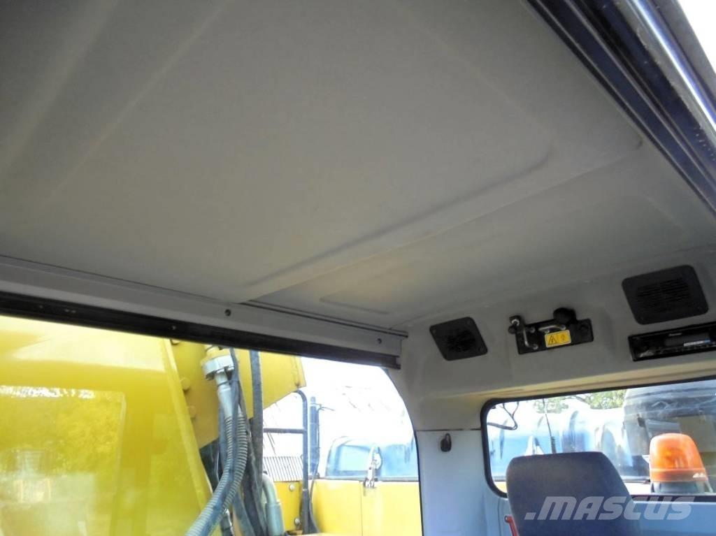 CAT 326 F LN Bandgrävare