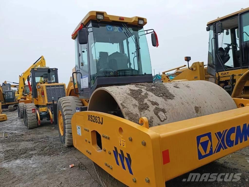XCMG XC263J Envalsvältar