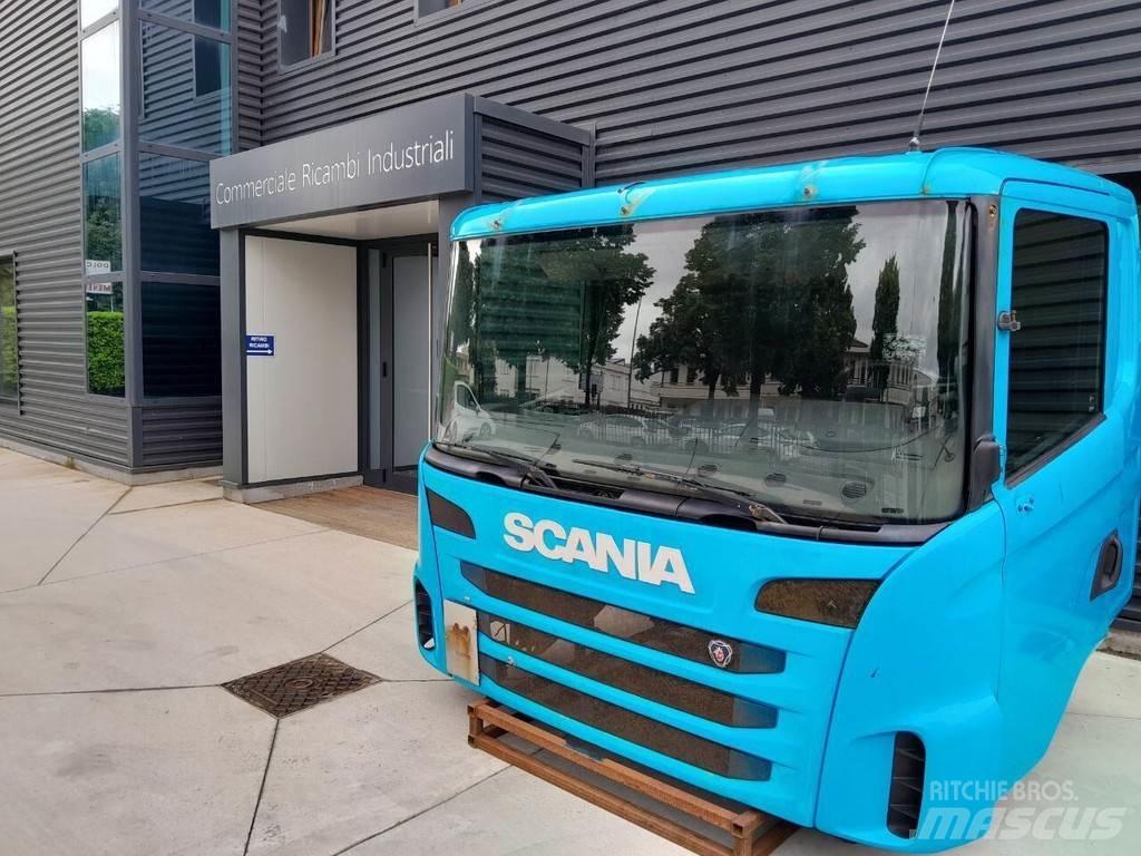 Scania CG16 Hytter och interiör