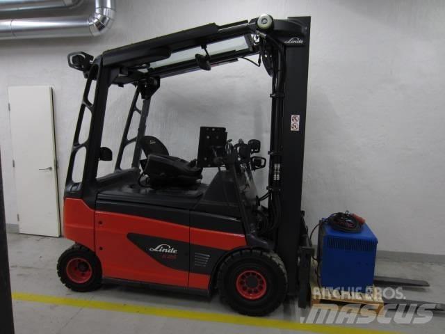 Linde E25R Elmotviktstruckar