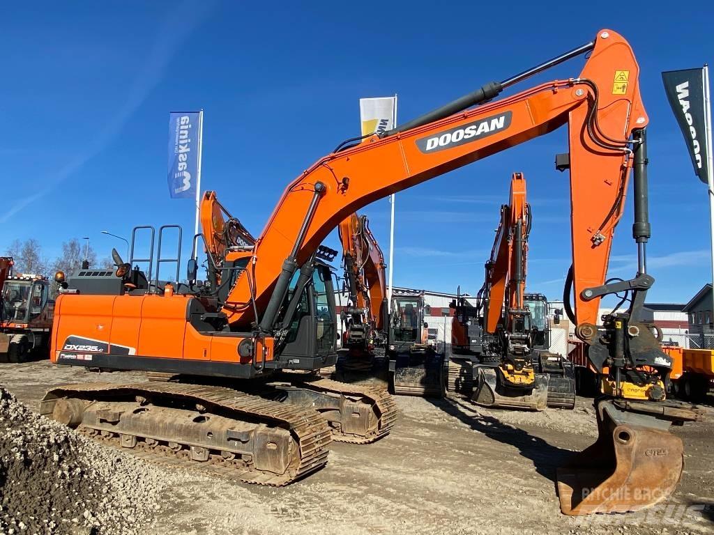 Doosan DX 235 LC-5 Bandgrävare