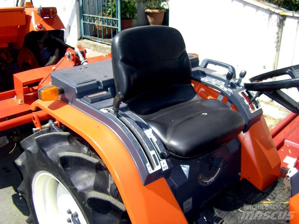 Kubota ASTE A-17 4wd Traktorer