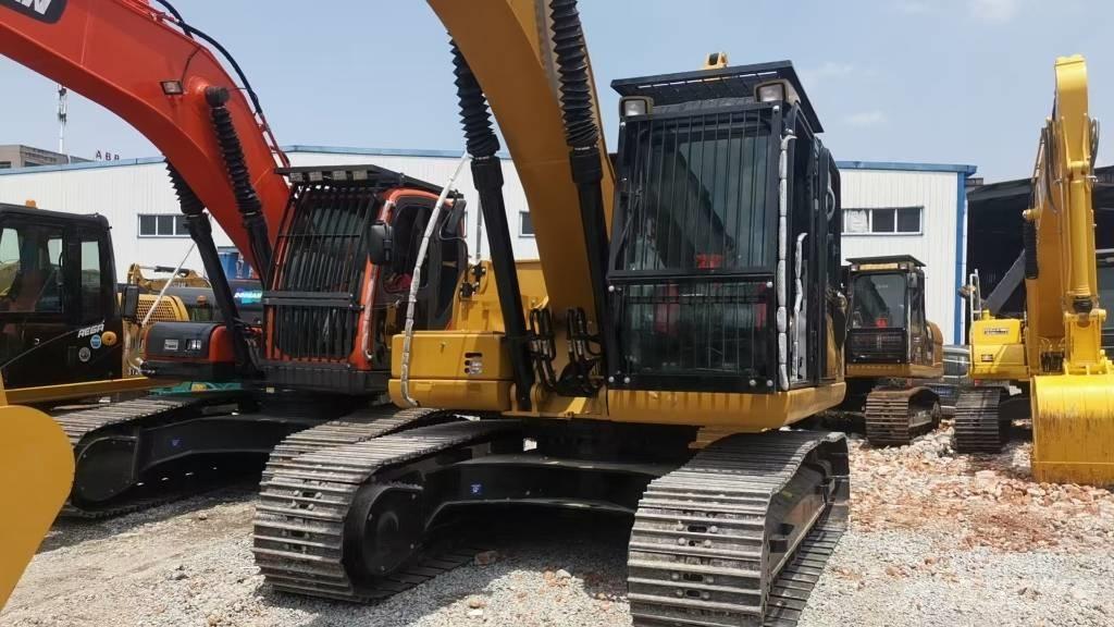 CAT 320 Bandgrävare