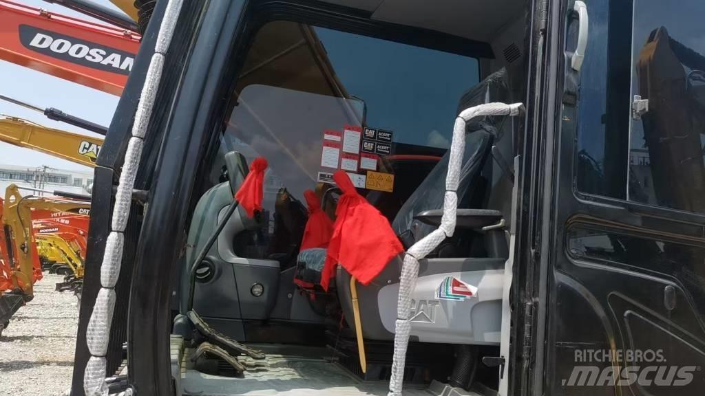 CAT 320 Bandgrävare