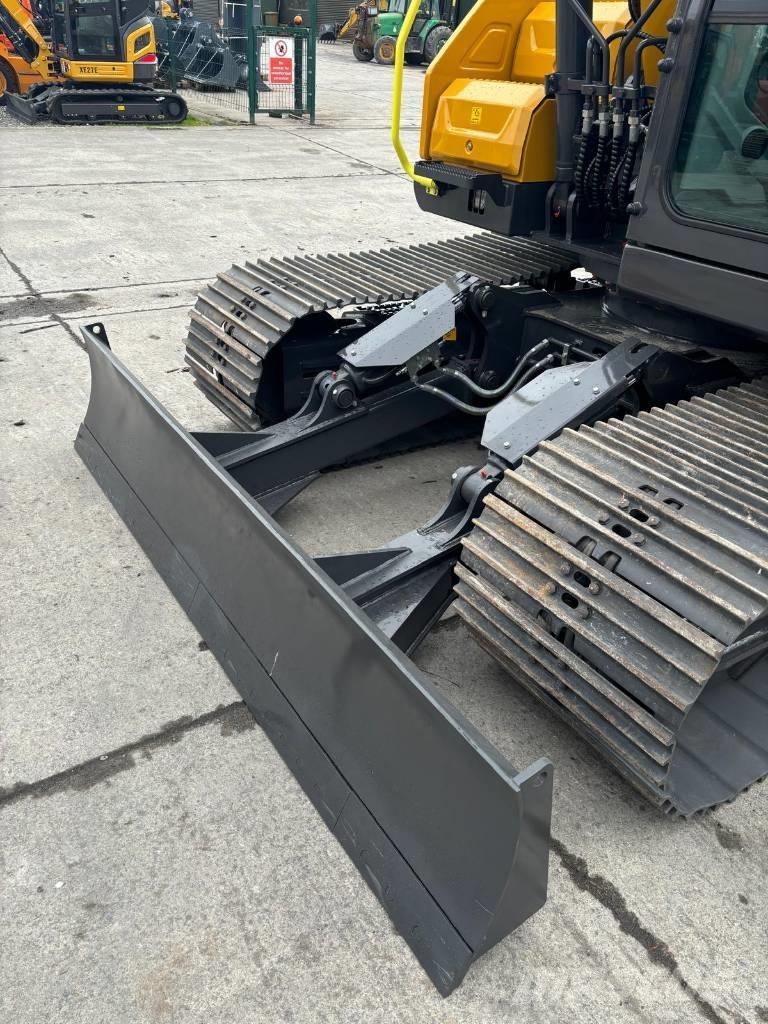 XCMG XE135E Bandgrävare