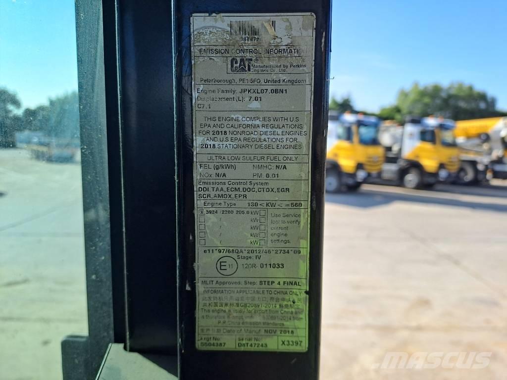 CAT 330 NG Bandgrävare