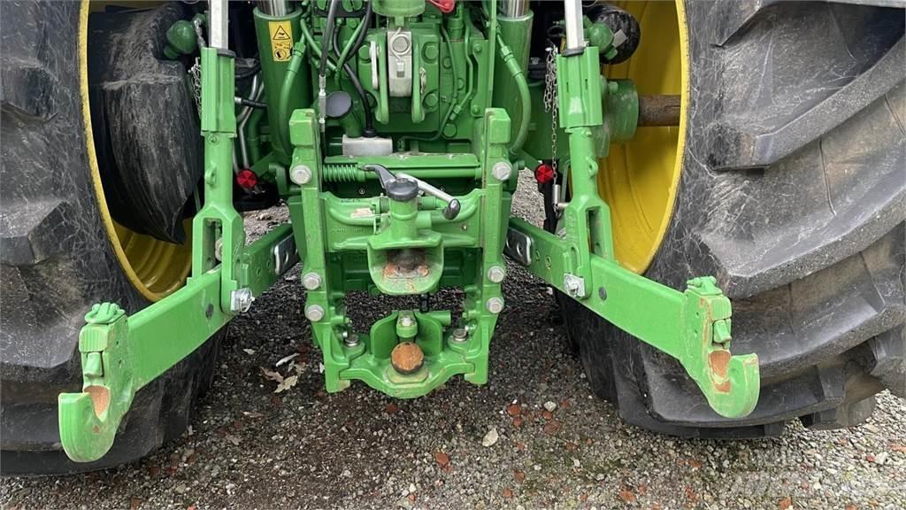 John Deere 6R215 Traktorer
