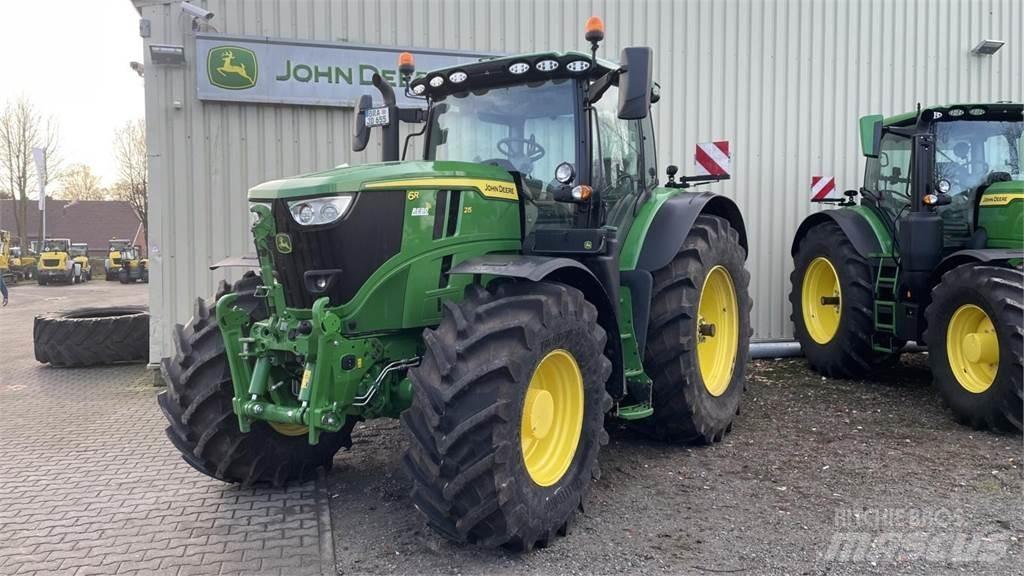 John Deere 6R215 Traktorer