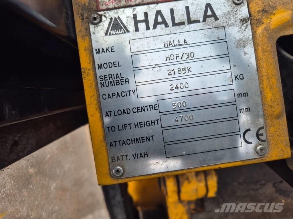 Halla HDF 30 Dieselmotviktstruckar