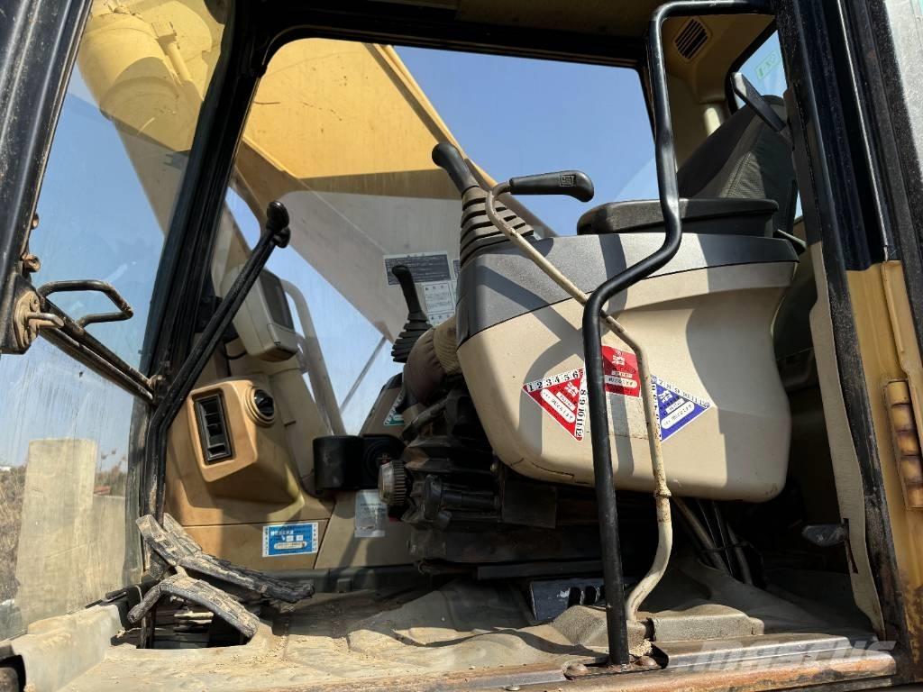 CAT 330 C Bandgrävare
