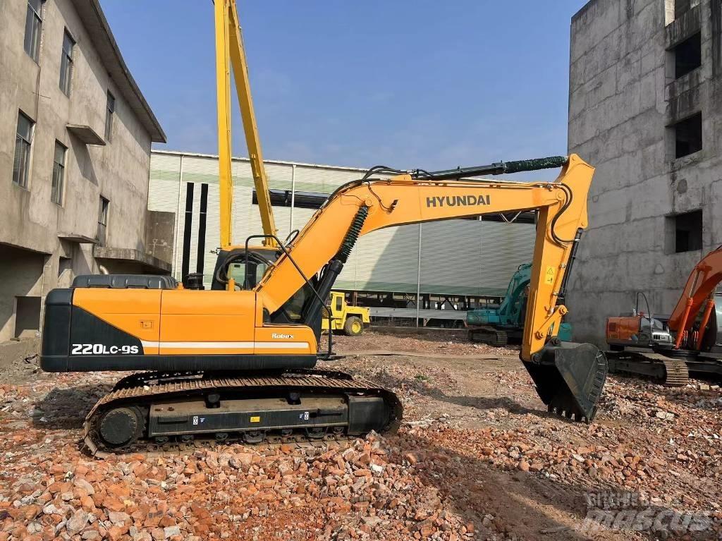 Hyundai R220 Bandgrävare