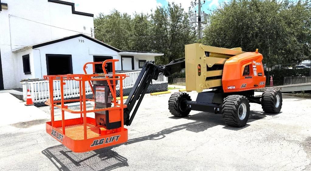 JLG 450 AJ Bomliftar