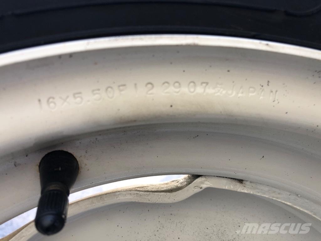 Bridgestone AS 7-16 Kompakttraktorer
