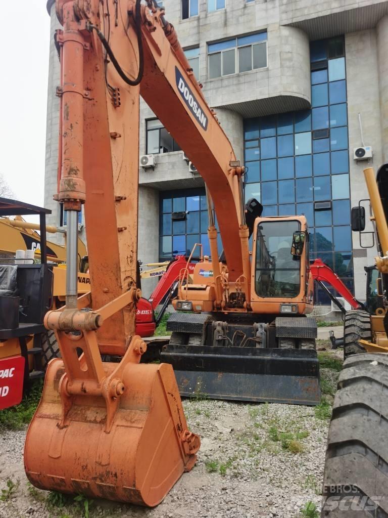 Doosan DH 210 W-7 Hjulgrävare