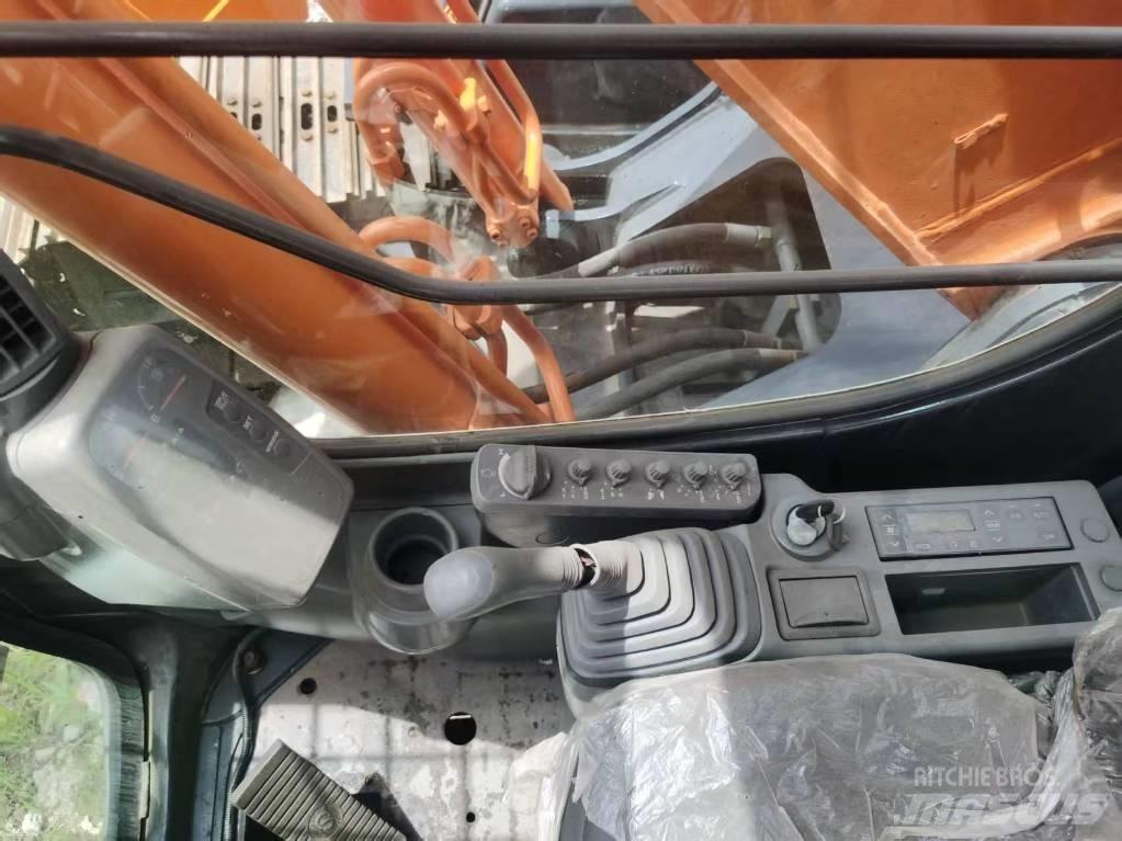 Hitachi ZX 200 Bandgrävare