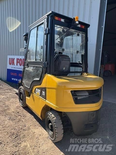 CAT DP 25 NT Dieselmotviktstruckar