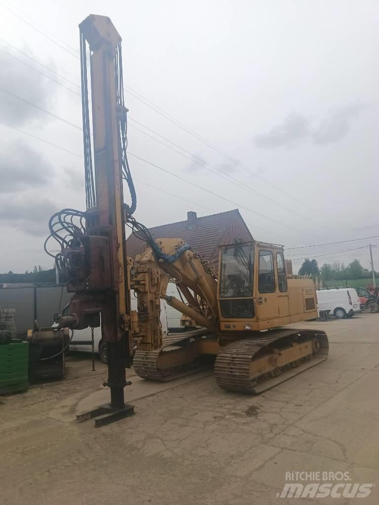 Liebherr R 922 L Bandgrävare