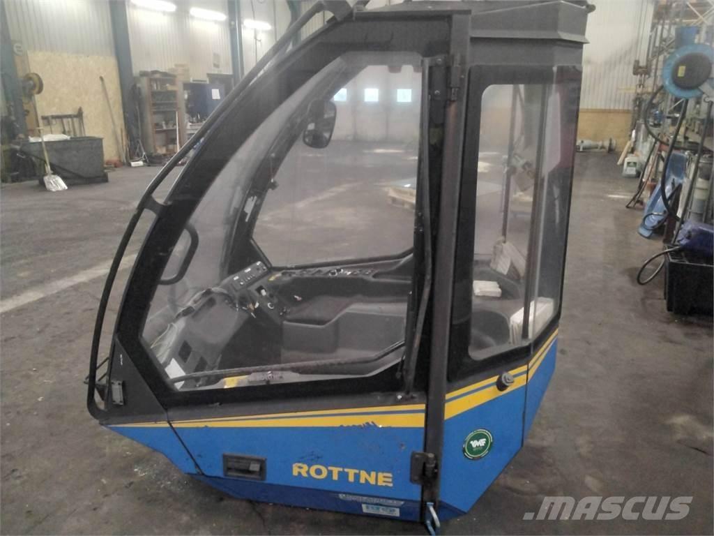 Rottne H20 Hytter och interiör