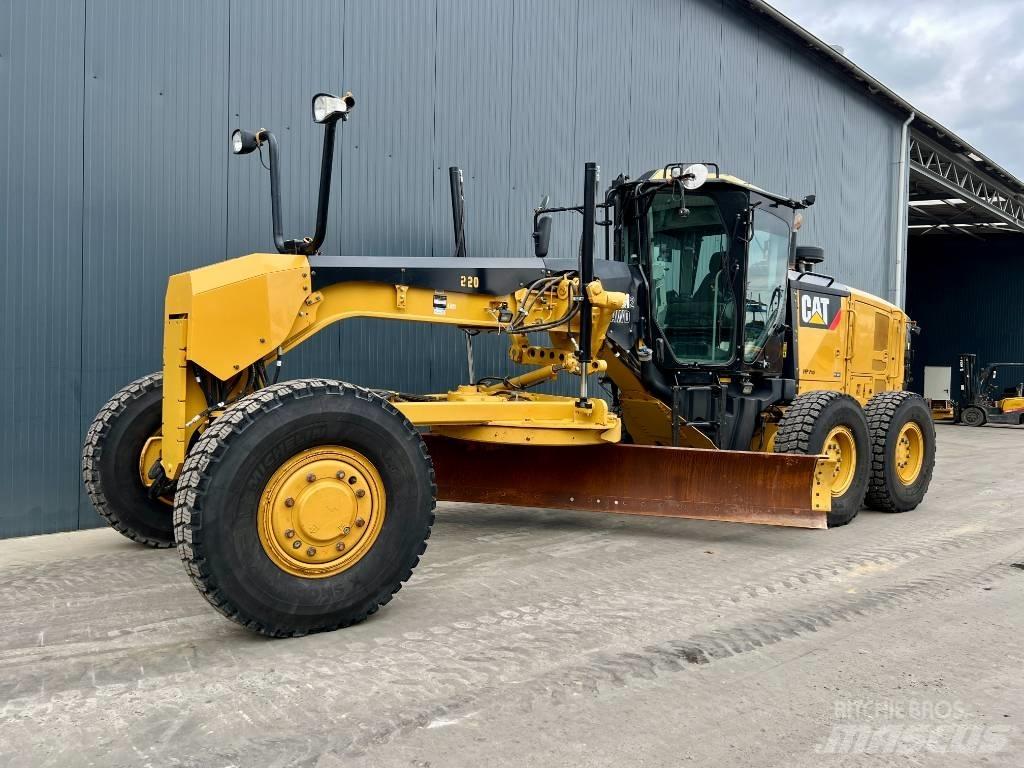 CAT 140M2 AWD Väghyvlar