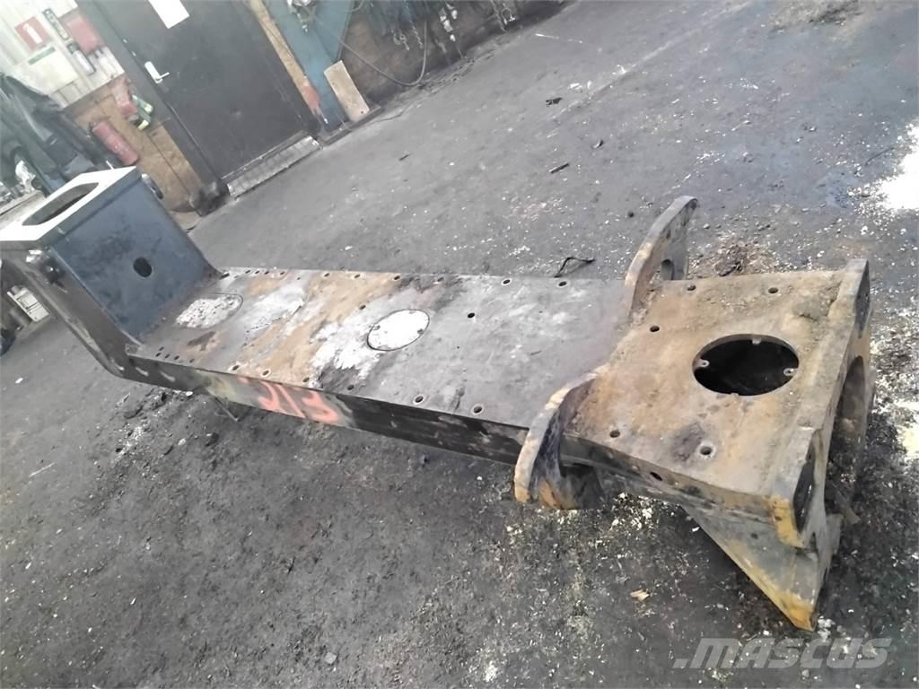 Komatsu 895 Redskap till skogsmaskiner