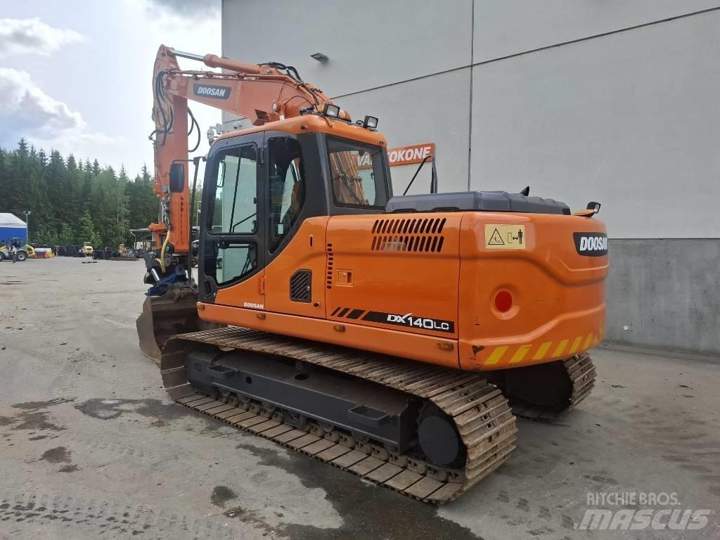 Doosan DX 140 LC Bandgrävare