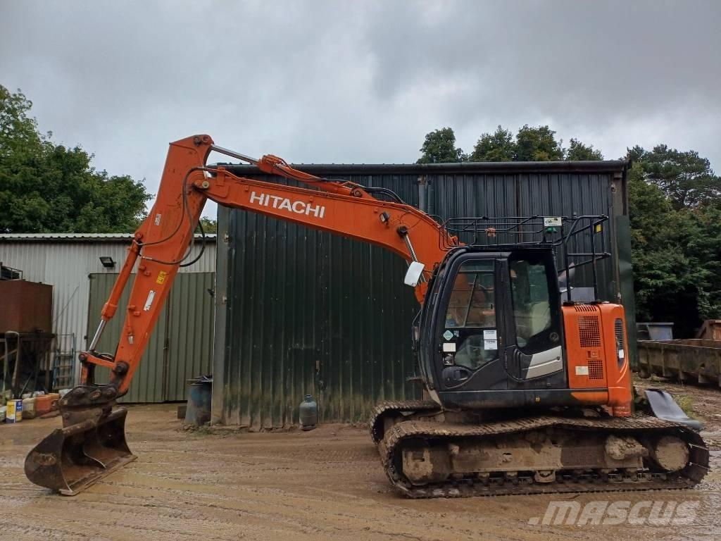 Hitachi ZX 135 US-6 Bandgrävare
