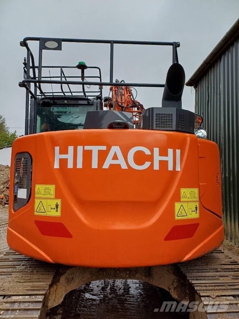 Hitachi ZX 135 US-6 Bandgrävare