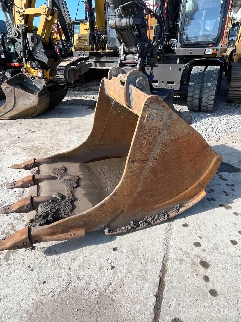CAT 325FL CR Bandgrävare