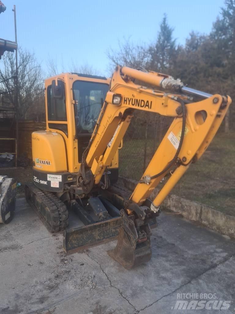 Hyundai R25Z-9 AK Minigrävare < 7t