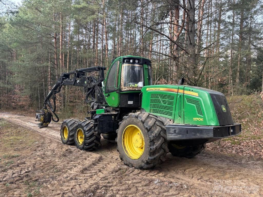 John Deere 1170 E Skördare