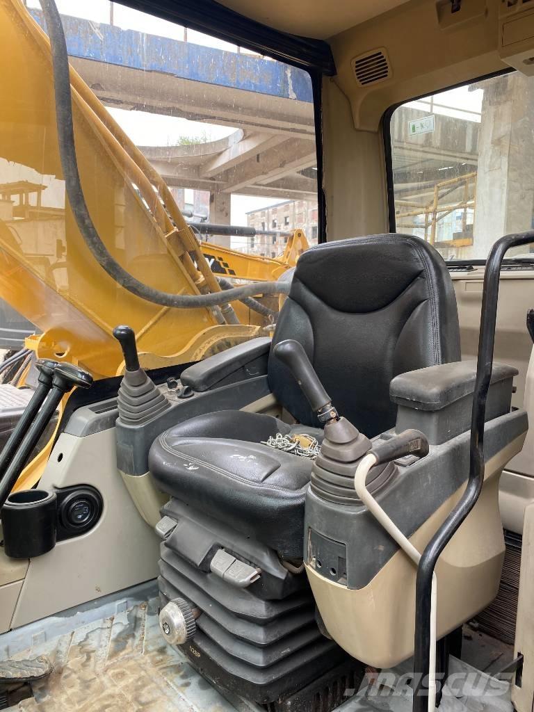 CAT 330 D Bandgrävare
