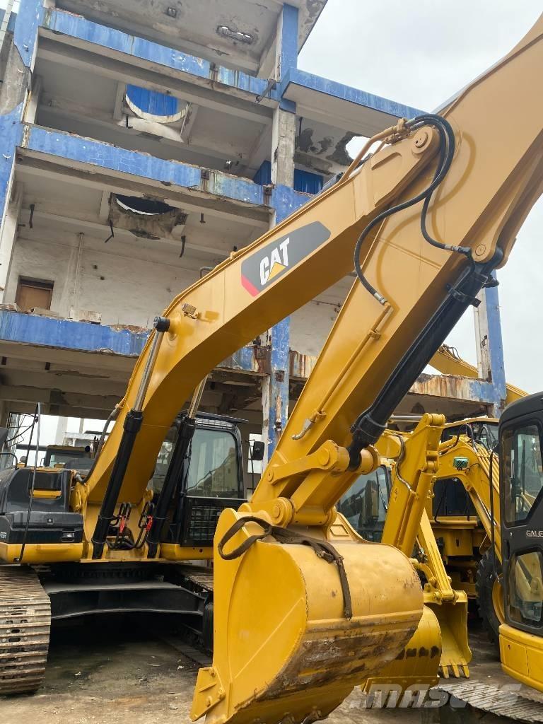 CAT 330 D Bandgrävare
