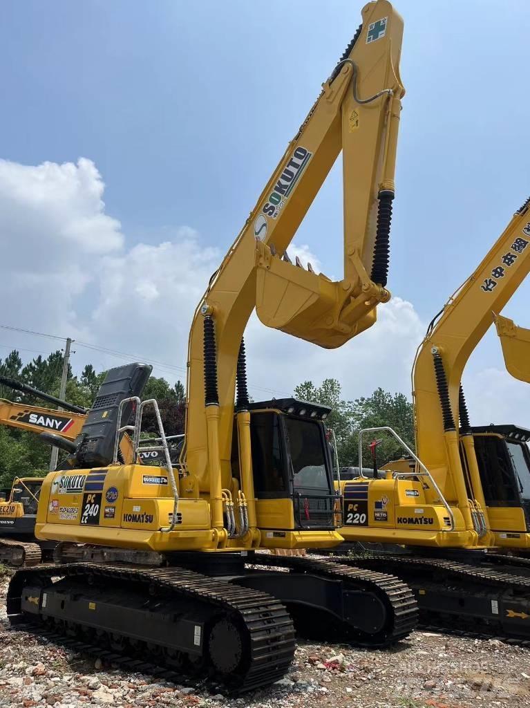 Komatsu PC 240-8 Bandgrävare