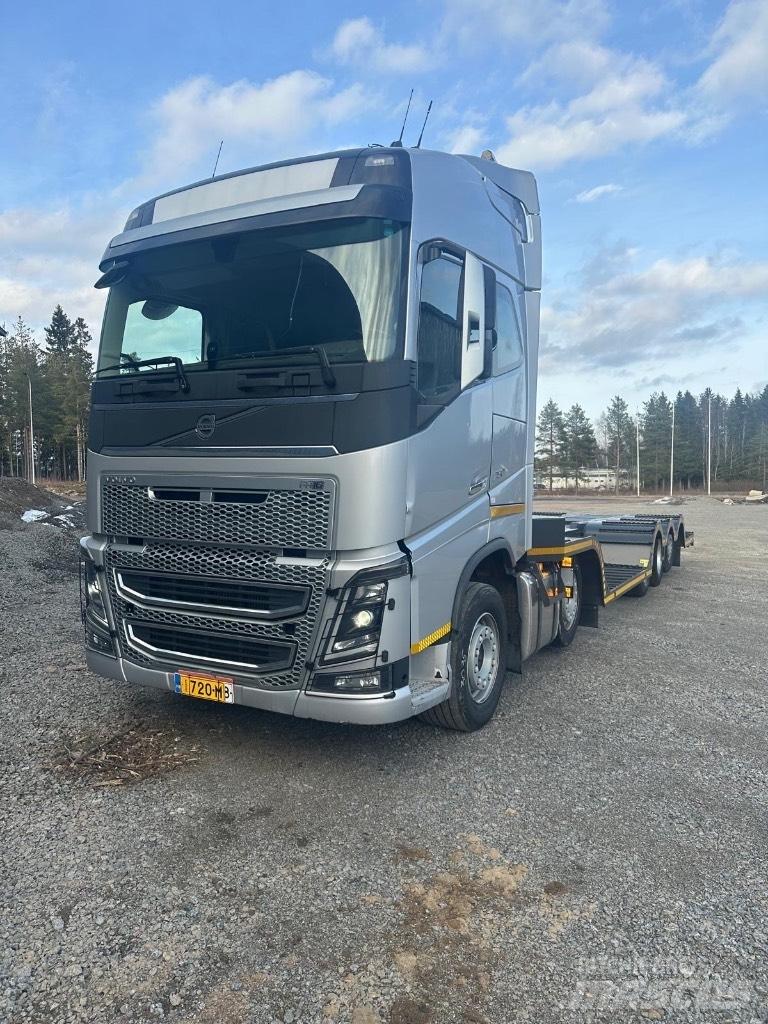 Volvo FH16 750 Transportbilar för Skogsmaskiner